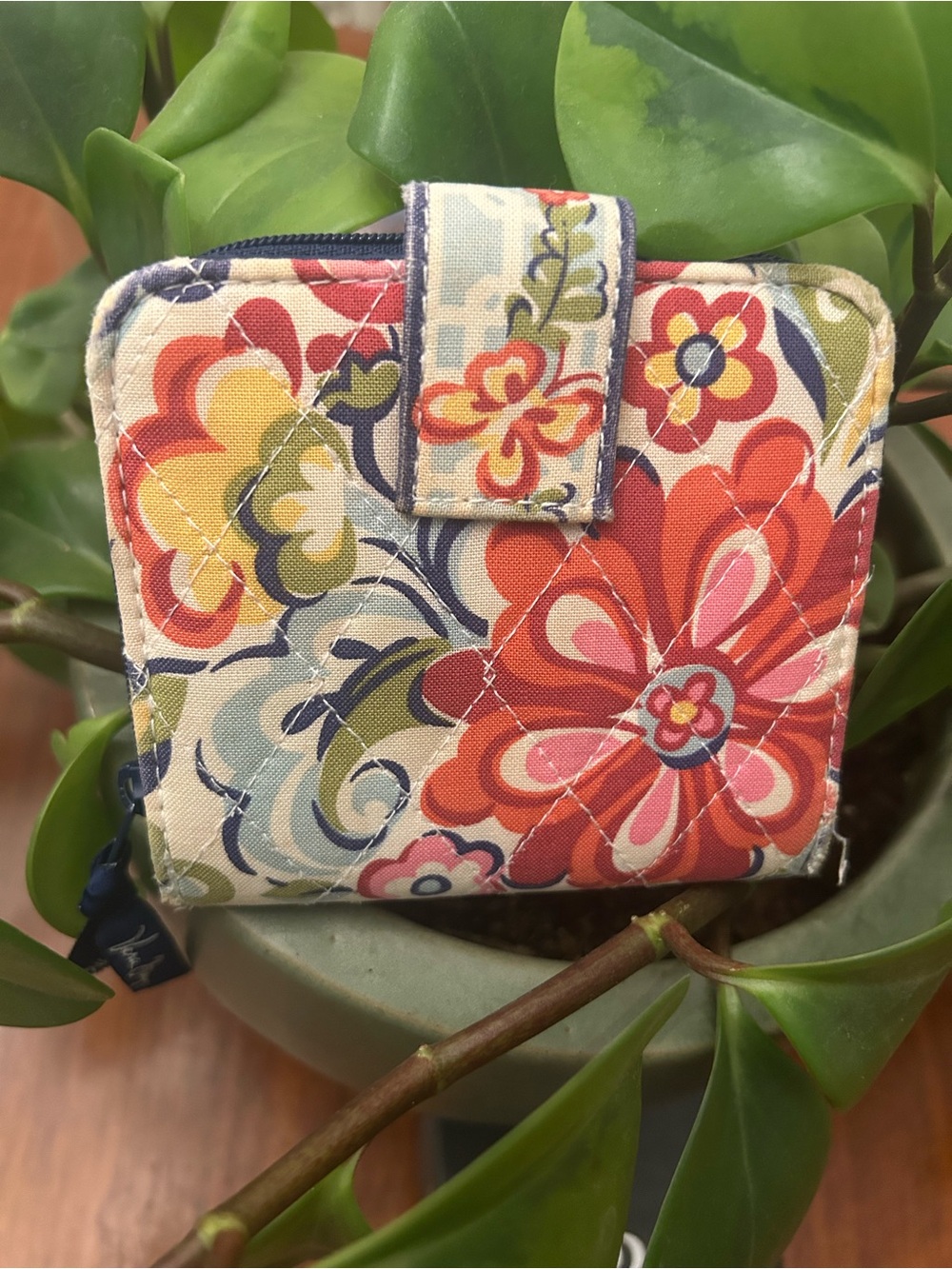 Vera Bradley Floral Quilted Compact Wallet in Coral, Navy & Cream